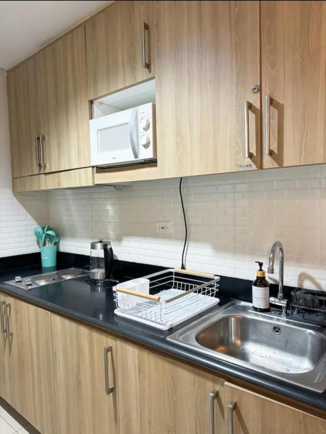 Shore Residences Mall Of Asia Pool View 200Mbps Free Wi-Fi Pasay Bilik gambar